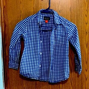 Boy’s blue and white checkered shirt. Long sleeve. Button up. Collar. Size 5T
